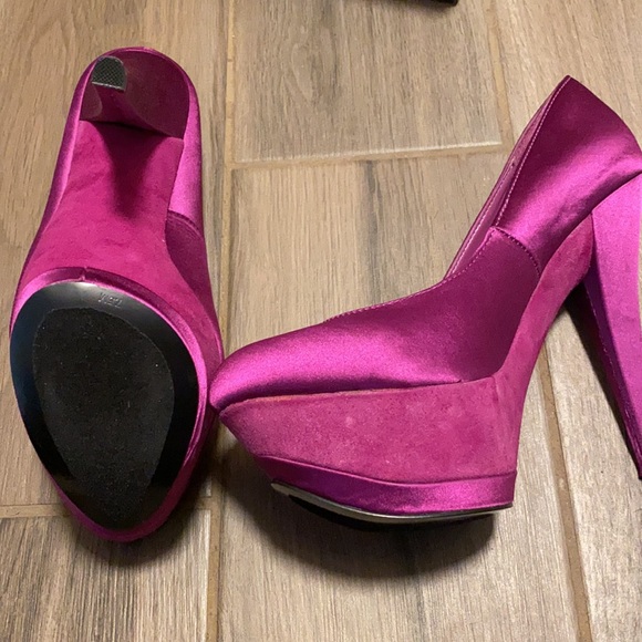 Bebe Tristan pumps - brand new! size 7.5 - Picture 4 of 5